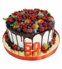 Торт с ягодами на 50 лет 