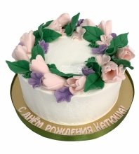 Торт на день рождения с цветами 
