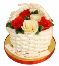 Торт корзина с цветами 