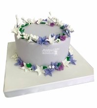 Торт на день рождения с цветами